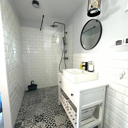 بيت للعطل Nad Jeziorem Trzechowskim W Lesie Letniskowy Na Wsi Iwiczno