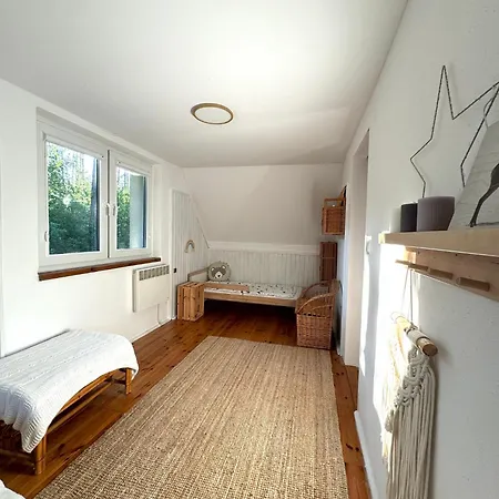 Nad Jeziorem Trzechowskim W Lesie Letniskowy Na Wsi بيت للعطل *